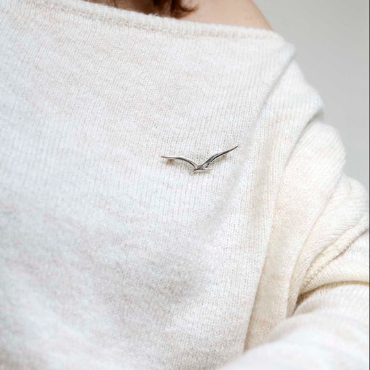 MC181_Sterling Silver Seagull Brooch_Model new