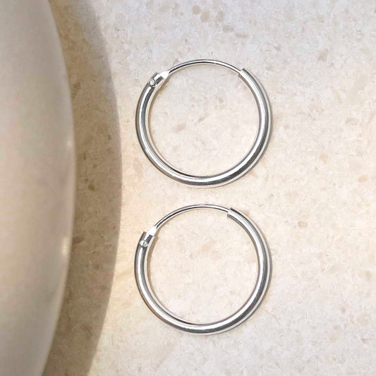ME445_Sterling Silver 18mm Hoop Earrings_2