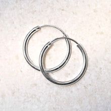 ME444_Sterling Silver 16mm Hoop Earrings_3