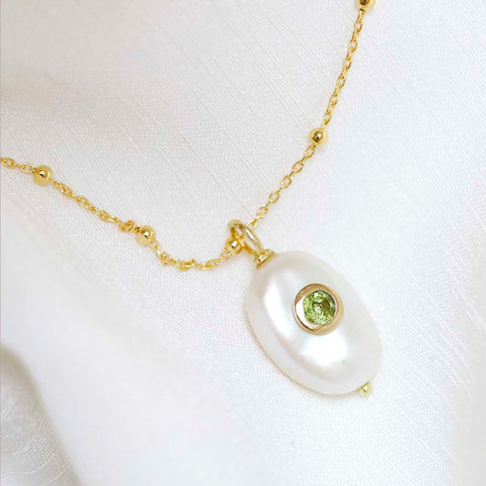 MM03_Sterling Silver Gold Plated Pearl and Peridot Stone Set Gem Necklace_Satellite 3