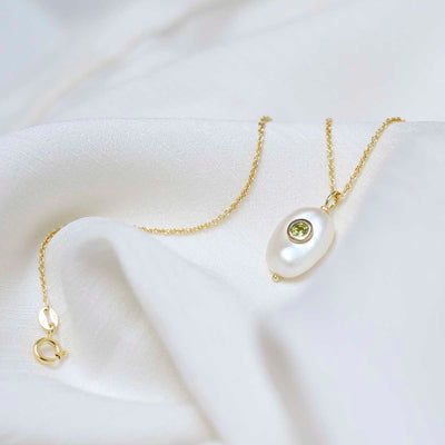 MM03_Sterling Silver Gold Plated Pearl and Peridot Stone Set Gem Necklace_Trace 2