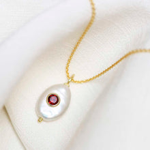 MM04_Sterling Silver Gold Plated Pearl and Garnet Stone Set Gem Necklace_Trace 1