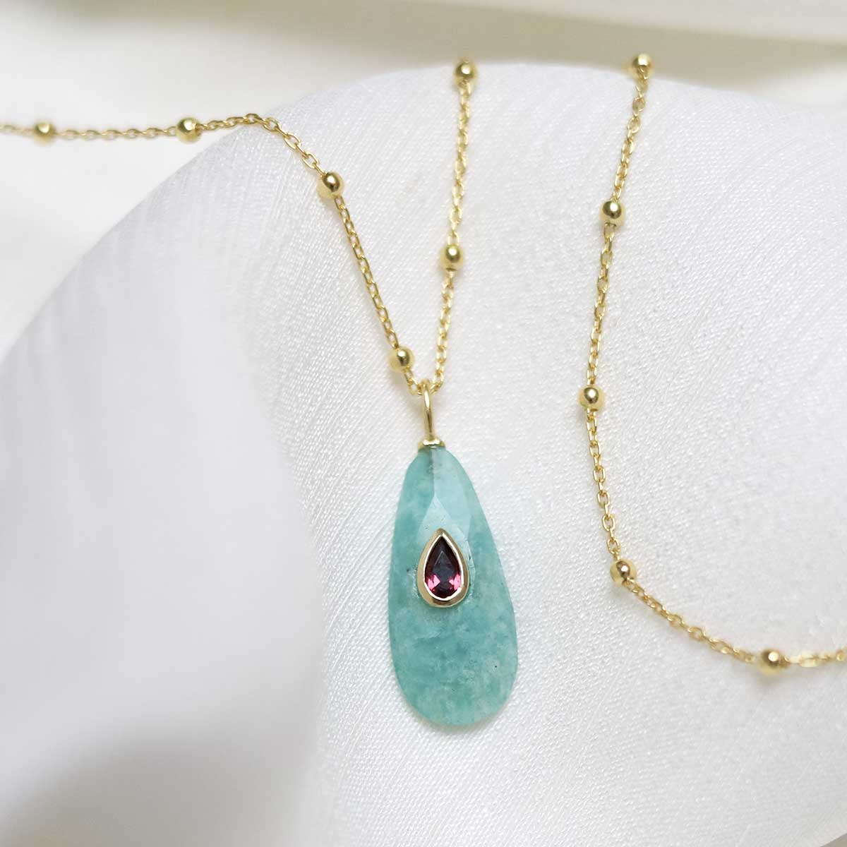 Sterling Silver Gold Plated Amazonite and Garnet Stone Set Gem Necklace