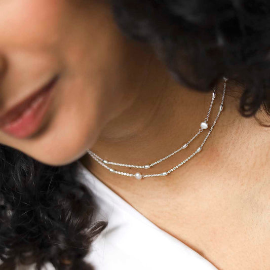 MT05_Sterling Silver Pearl Necklace:Bracelet_model
