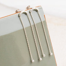 MK835 Sterling Silver Curved Bar Studs 1