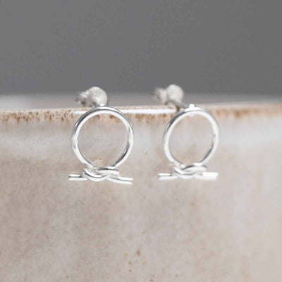 MK834_Sterling Silver Circle Knot Studs_1