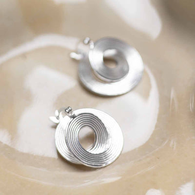 ML717_Sterling Silver Twisted Vinyl Hoops_1