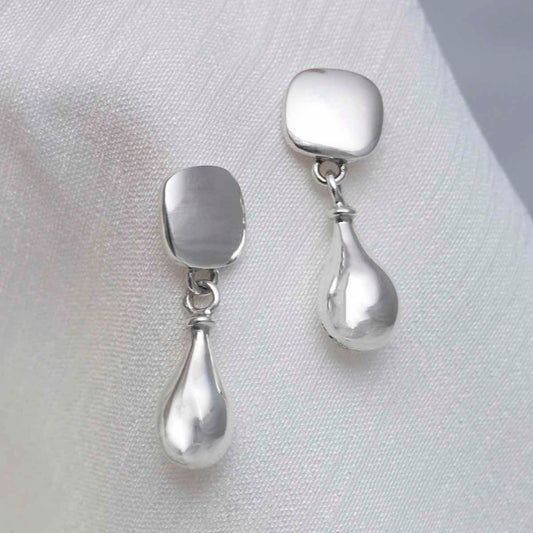 ML713_Sterling Silver Rain Droplet Studs_2-2