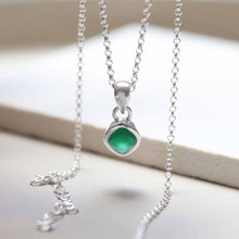 MW05_Sterling Silver Emerald Birthstone Necklace (May)_belcher_2
