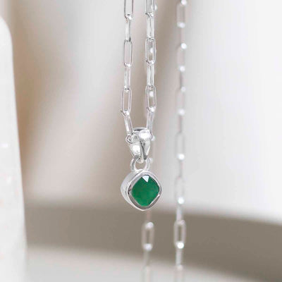 MW05FPN_Sterling Silver Emerald Birthstone Fine Paperclip Necklace_4