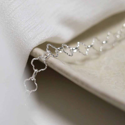 MV1346B_Sterling Silver Shimmer Clover Bracelet_1