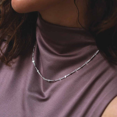 MV1348N_Sterling Silver Shimmer Chain 16-18_Model