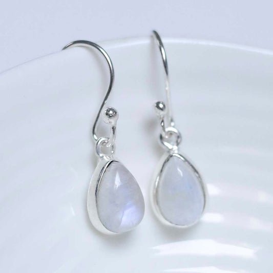 MJ750A_Sterling Silver Dangly Moonstone Teardrop Earring_1