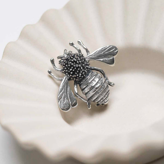 MC261_Sterling Silver Bee Brooch_3