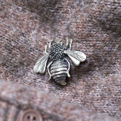 MC261_Sterling Silver Bee Brooch_6