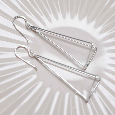 ME484_Sterling Silver Dangly Trigonal Pyramid Earrings_2