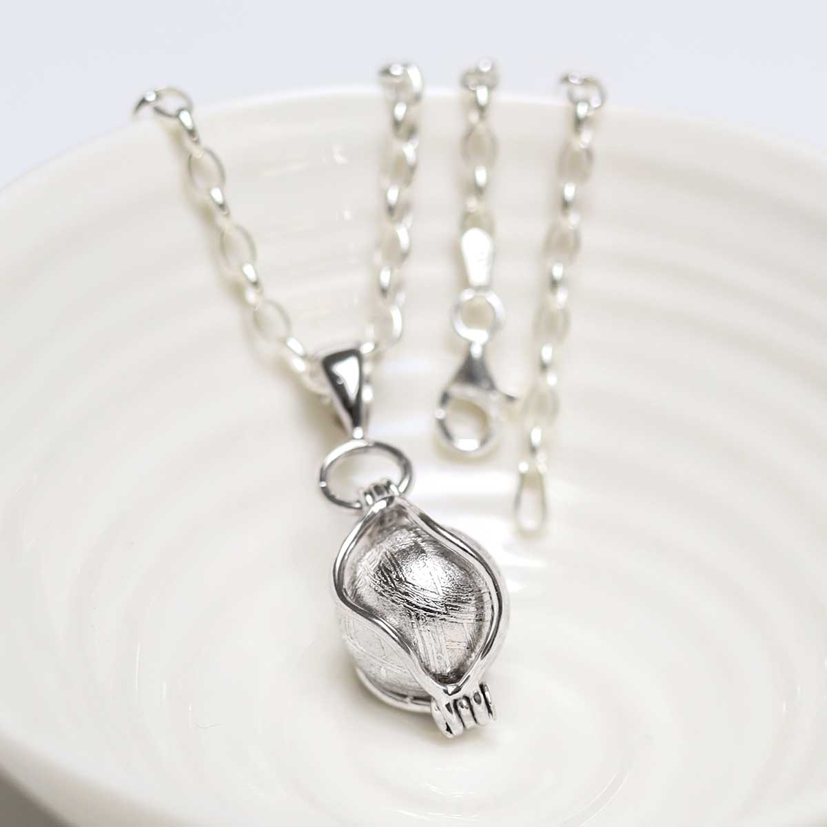 Muonionsalusta Meteorite Spinning Orb Necklace