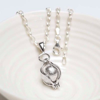 MH654_Muonionsalusta Meteorite Spinning Orb Necklace_3