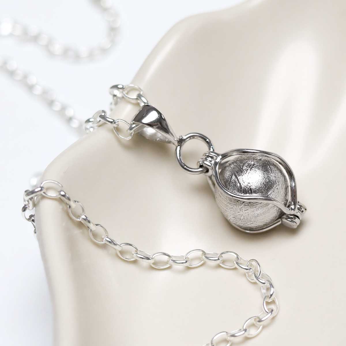Muonionsalusta Meteorite Spinning Orb Necklace