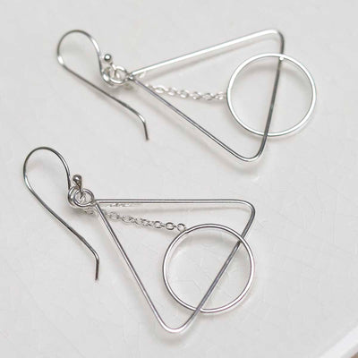 MD344_Sterling Silver Triangle And Circle Dangly Earrings_4