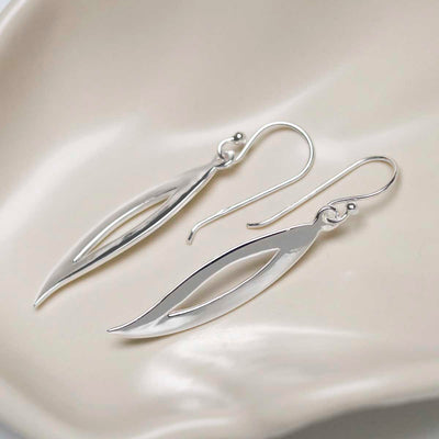 ME367_Sterling Silver Abstract Leaf Earrings_2