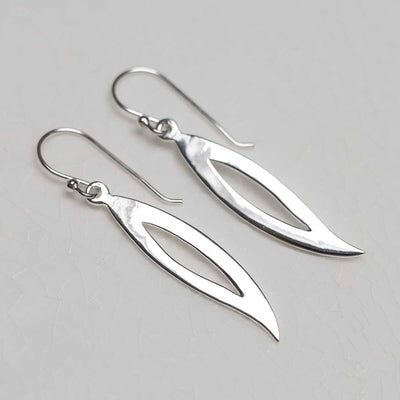ME367_Sterling Silver Abstract Leaf Earrings_4