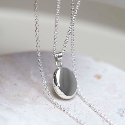 MC197_Sterling Silver Oval Locket Necklace_1 new