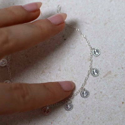 MV1322B_Sterling Silver Diamond Disc Bracelet_5