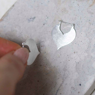 ML892S_Sterling Silver Love Leaf Drop Earrings_2