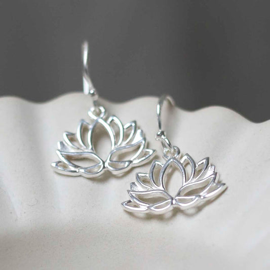 ME456_Sterling Silver Dangly Lotus Flower Earrings_5