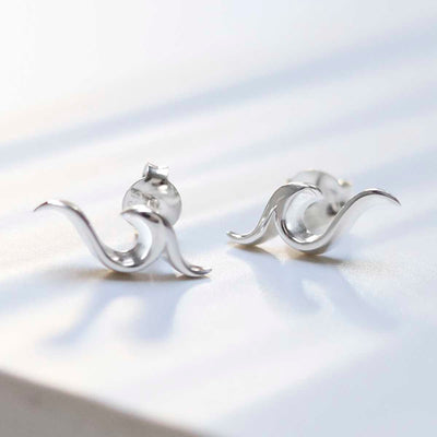 MD373_Sterling Silver Wave Studs_new 3