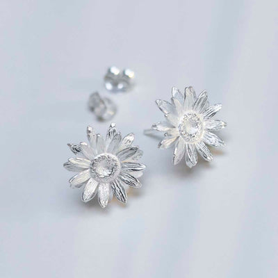 MB068ES_Sterling Silver Daisy Stud Earrings_new 6