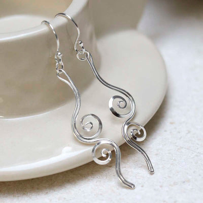 MS1151_Sterling Silver Reflected Twirl Dangly Earrings_1