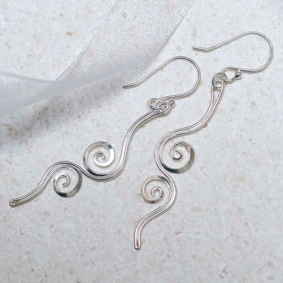 MS1151_Sterling Silver Reflected Twirl Dangly Earrings_7