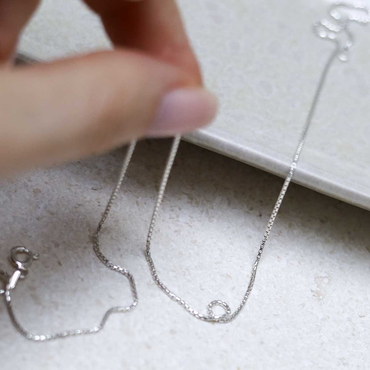 Sterling Silver Round Box Chain Necklace (16-24")
