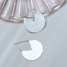 ML891S_Sterling Silver Stolen Slice Earrings_ reshoot 1