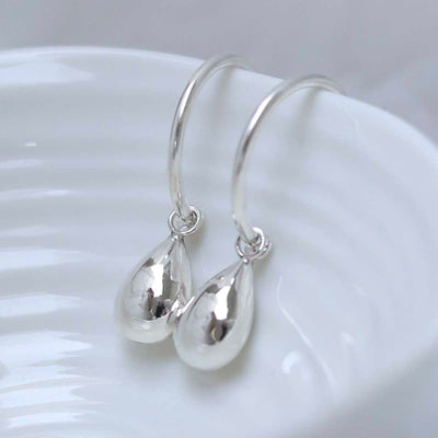 ME488_Sterling Silver Teardrop Stud Hoop Earrings_reshoot 1