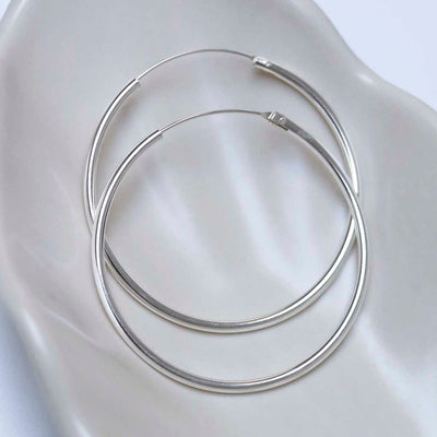 ME450_Sterling Silver 40mm Hoop Earrings_reshoot 1