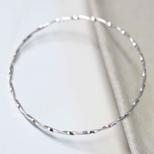 MR1118_Sterling Silver Fine Twisted Bangle_3