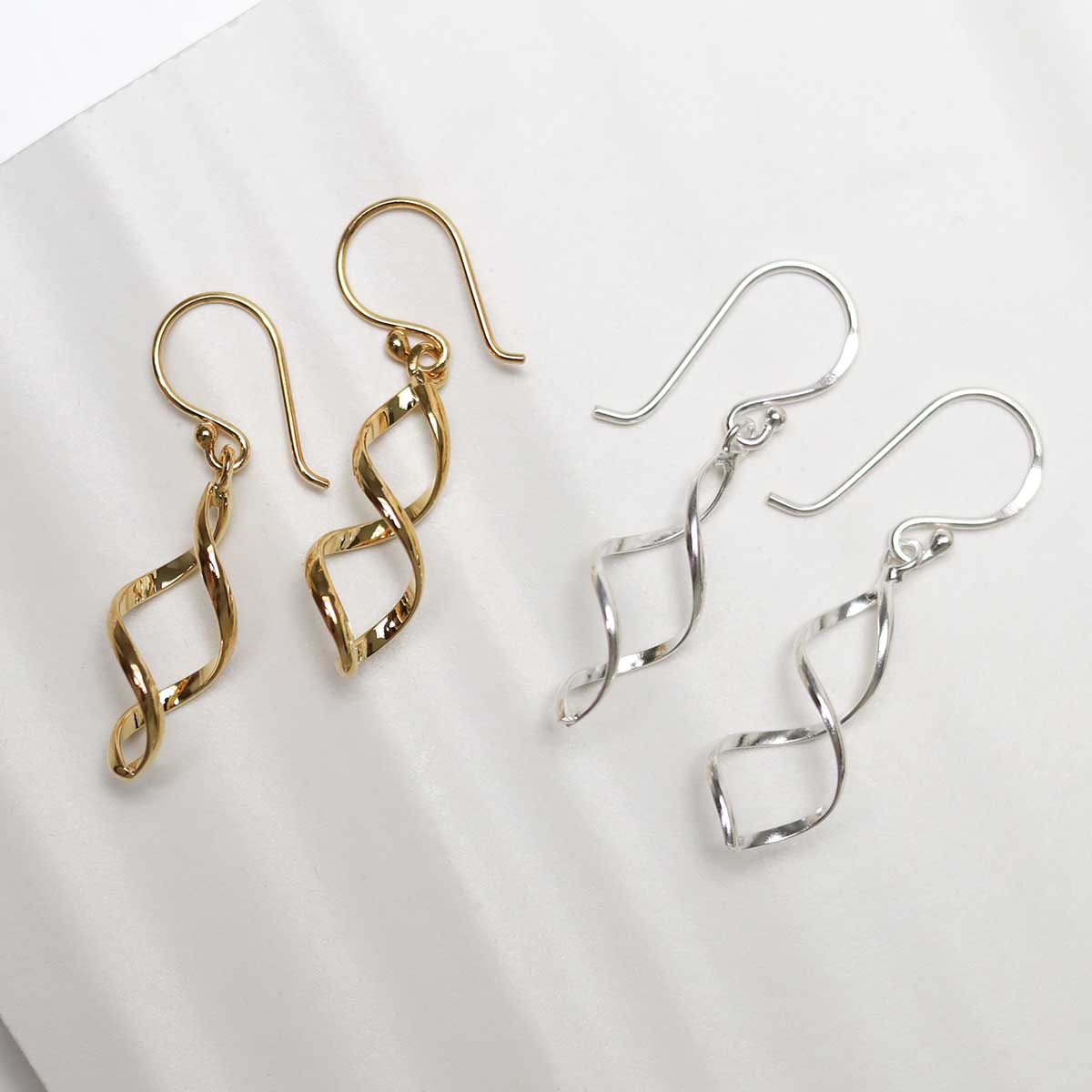 18k Gold Plated Dangly Simple Twist Earrings