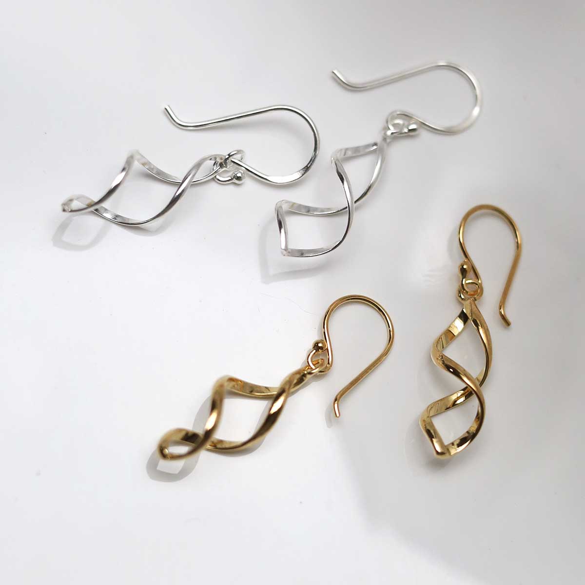 18k Gold Plated Dangly Simple Twist Earrings