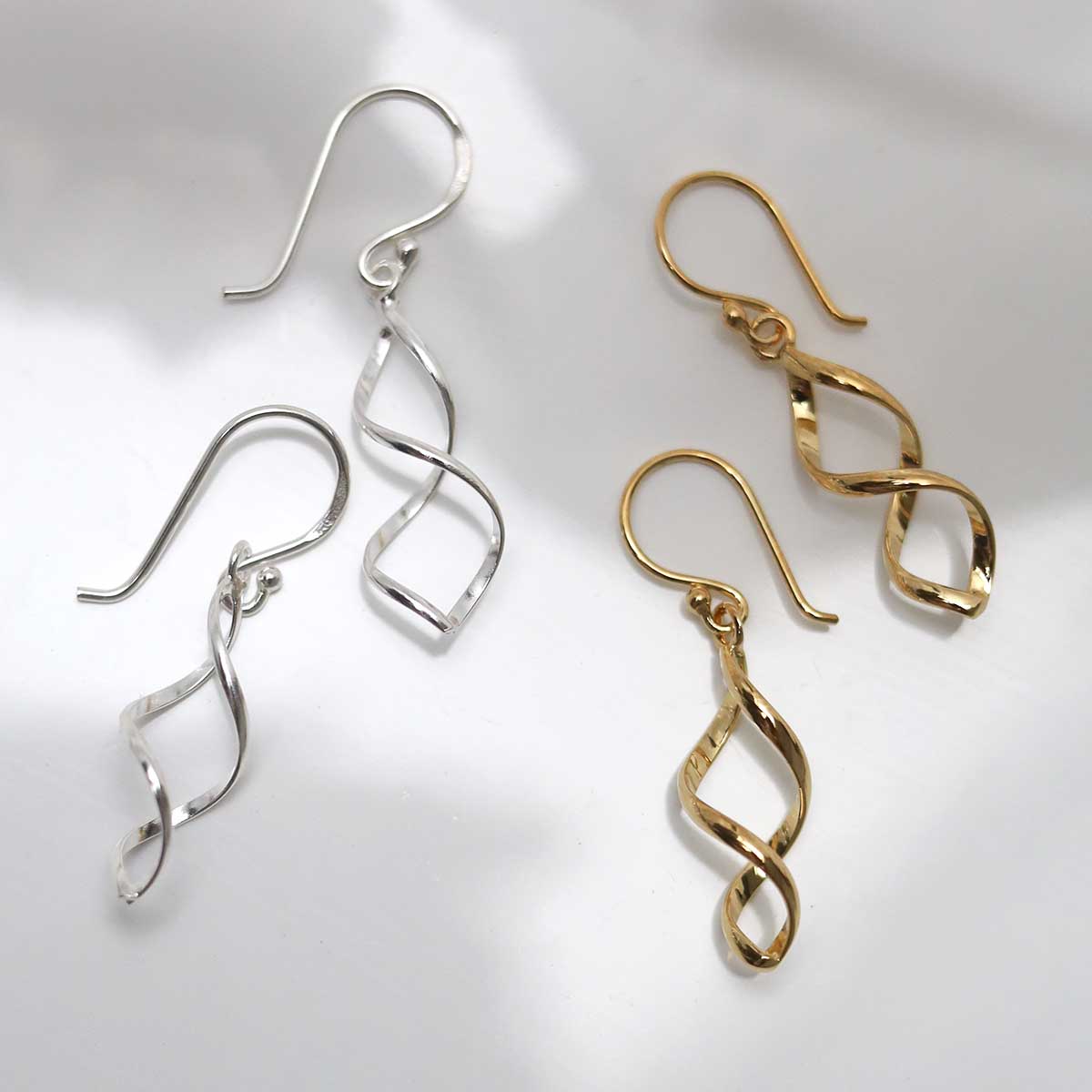 18k Gold Plated Dangly Simple Twist Earrings
