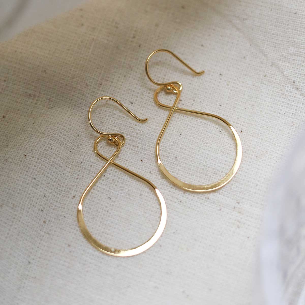 18k Gold Plated Wire Teardrop Dangly Earrings