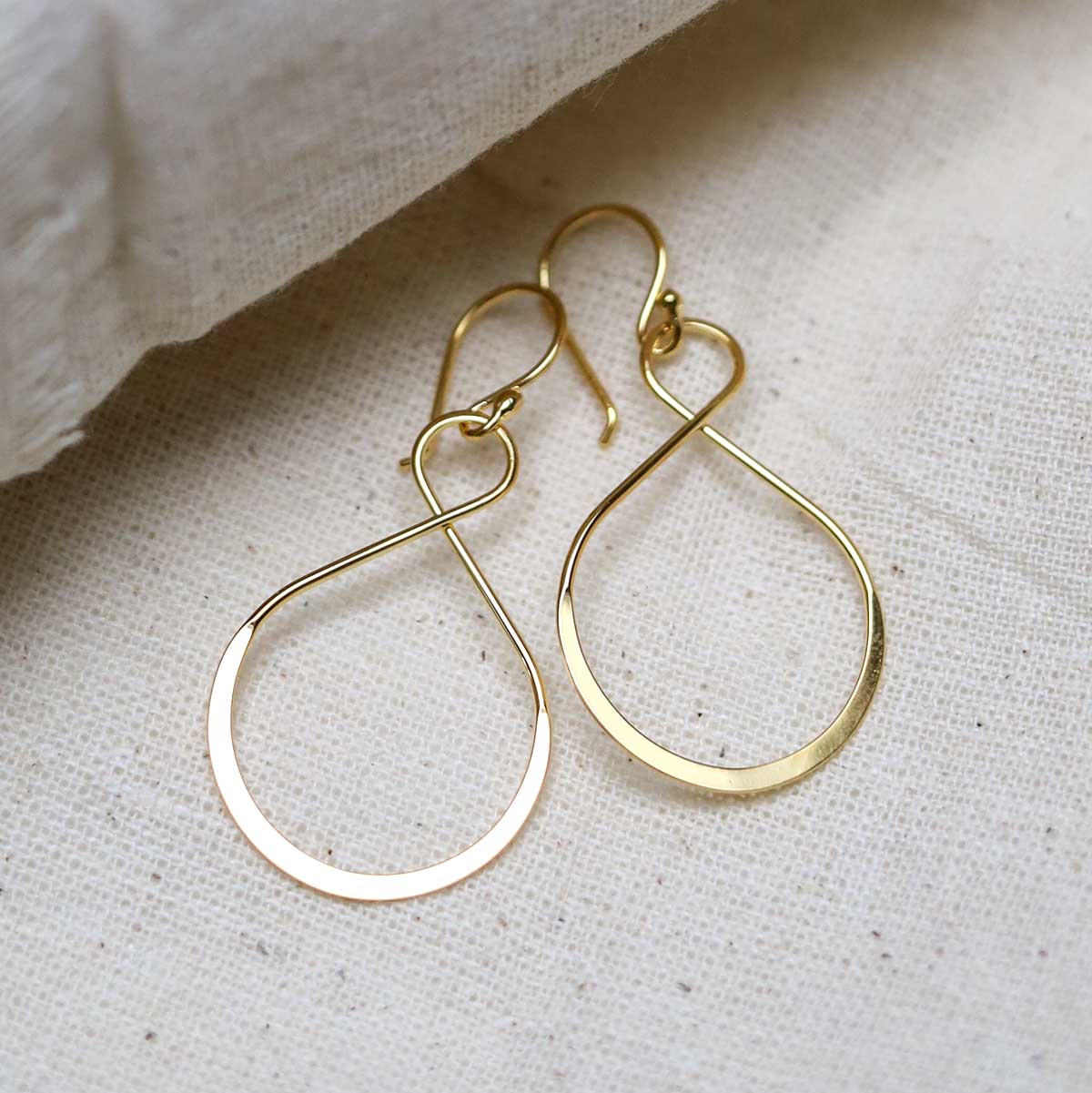 18k Gold Plated Wire Teardrop Dangly Earrings