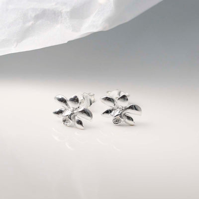 MD261_Sterling Silver Daffodil Stud Earrings_3