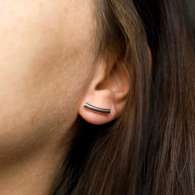 MD259_Sterling Silver Bar Stud Earrings_model