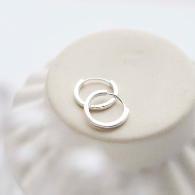 ML999_Sterling Silver Flat Huggies_8