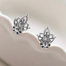ML934_Sterling Silver Mini Botanical Studs_new 4