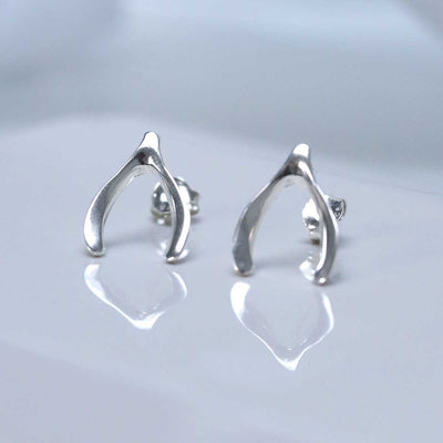 MD303E_Sterling Silver Wishbone Studs_new 1