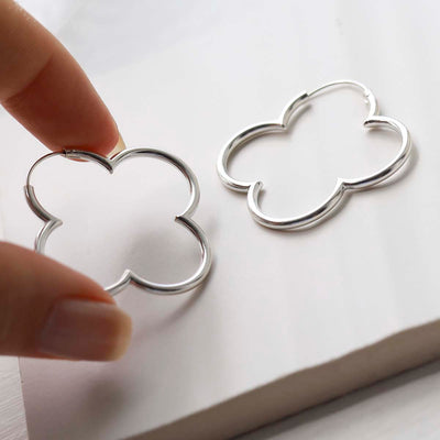 MC278_Sterling Silver Flower Hoops_new 5